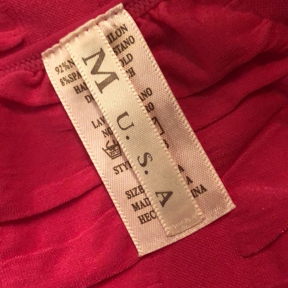 🆕💄Hot pink Stretchy puckered vertical stripe stretch tank camisole top - Picture 2 of 8